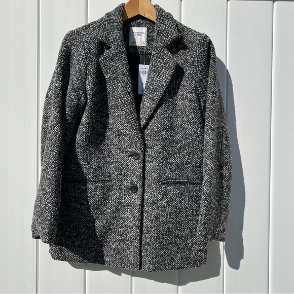 Abercrombie, tweed blazer coat, size small petite - Picture 11 of 12